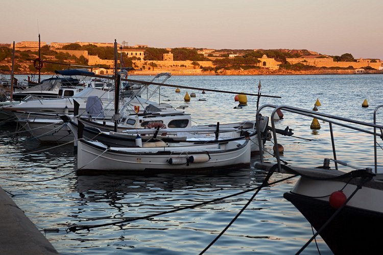 Le port d’Es Castell 2