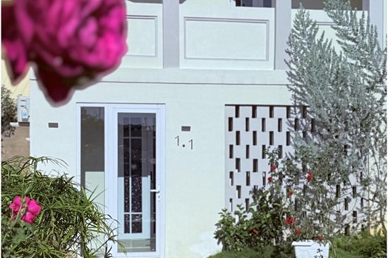 Le Macaron Garden Stay