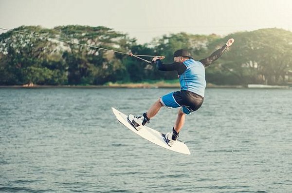 S’initier au wakeboard au West Wake Park