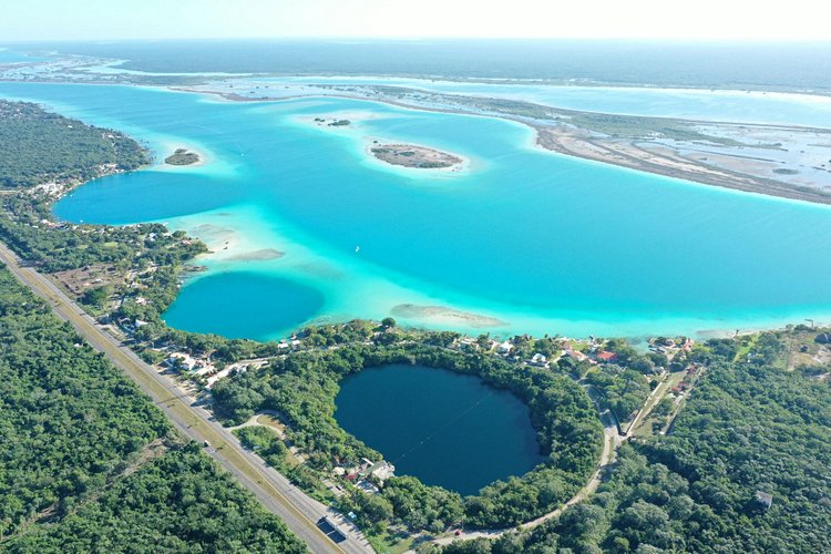 Se baigner dans la lagune aux 7 couleurs 2