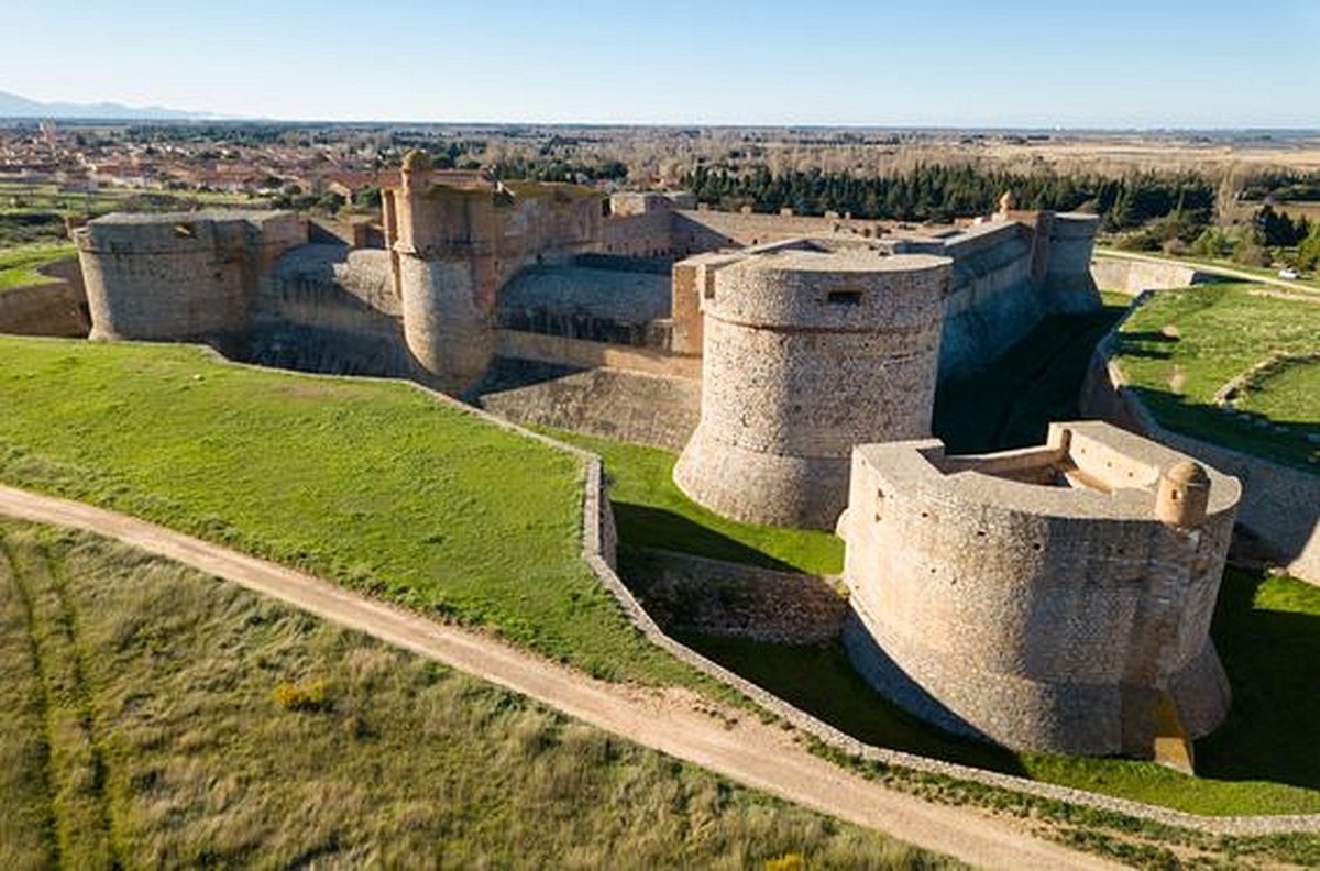 Visiter la forteresse de Salses