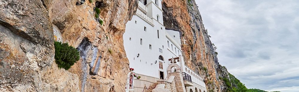 Le monastère d'Ostrog