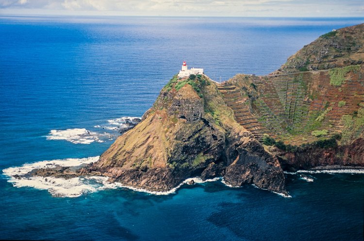 Ponta do castelo et maia, le tableau à ciel ouvert