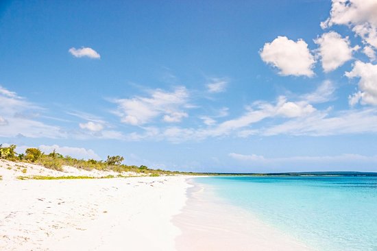 Playa Bahia de Las Aguilas