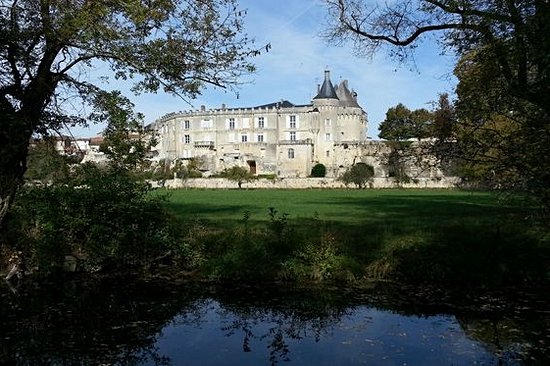 Admirer les bijoux du patrimoine charentais
