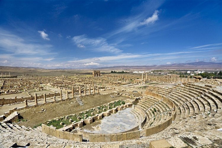 La vision singulière des ruines romaines Timgad  3