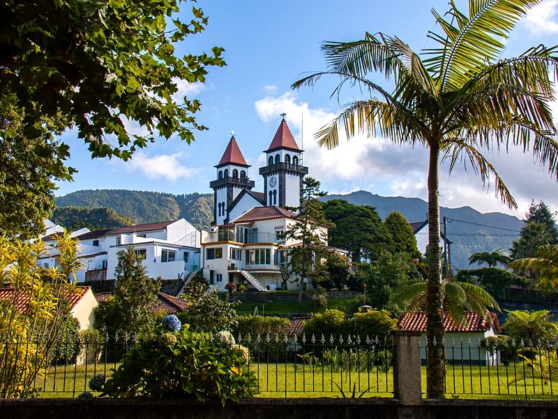 Furnas