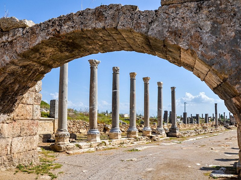 L'agora, l'arc de Galère et la Rotonde