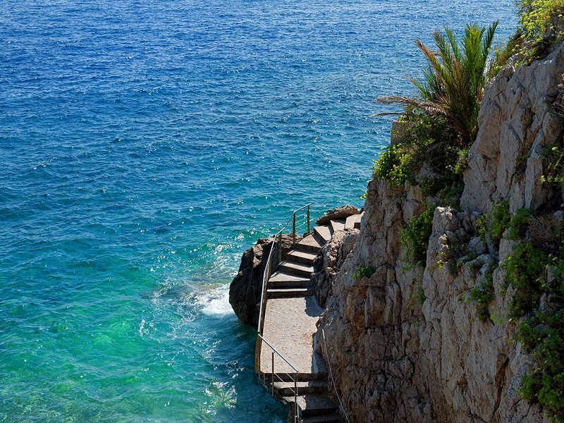 Plage de la crique des pêcheurs, Monaco
