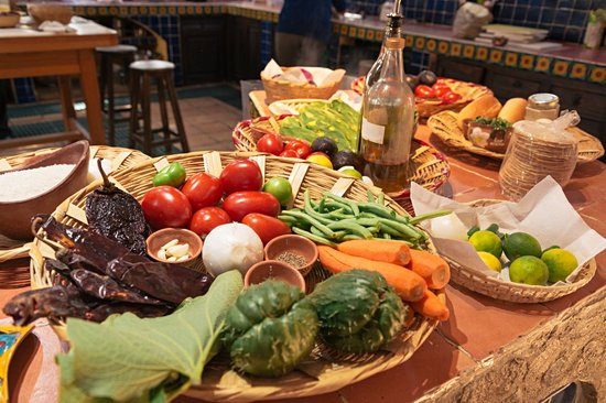 Prendre un cours de cuisine locale