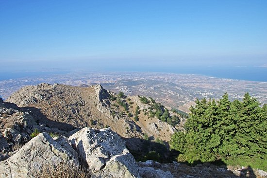 Les randonnées au Mont Dikeos