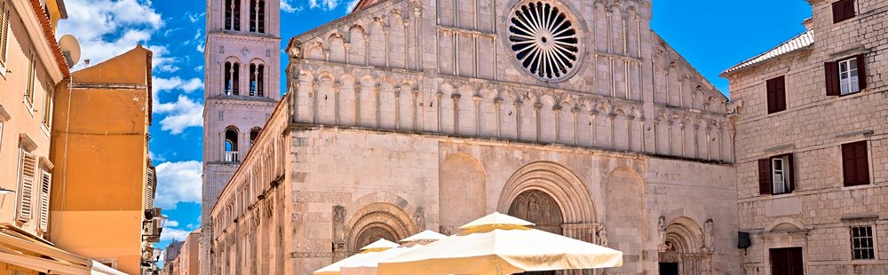 La cathédrale Sainte-Anastasie et le campanile