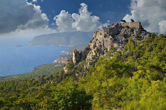Les Châteaux de Monolithos, de Kritinia et de Charaki