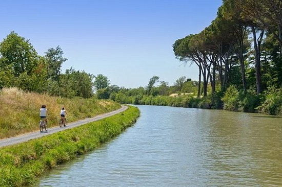 Pédaler le long du Canal des deux mers