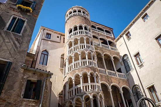 Palais Contarini del Bovolo