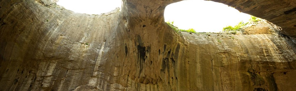 La grotte de Prohodna, Karloukovo