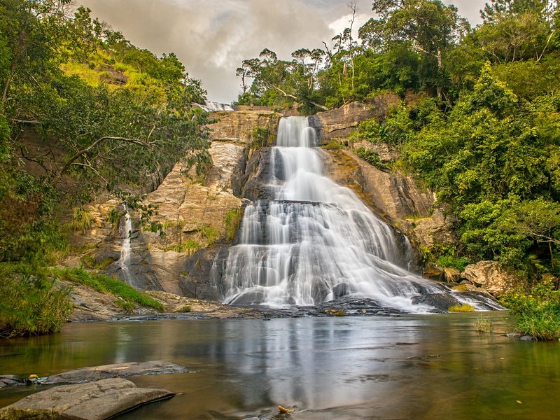 Diyaluma Falls