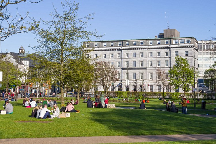 Rejoignez le repère central d’Eyre Square