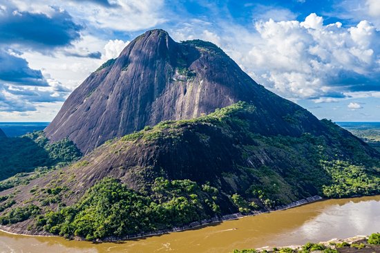 Cerros de Mavecure