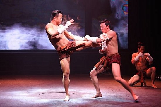 Assister à un match de boxe thaïe  