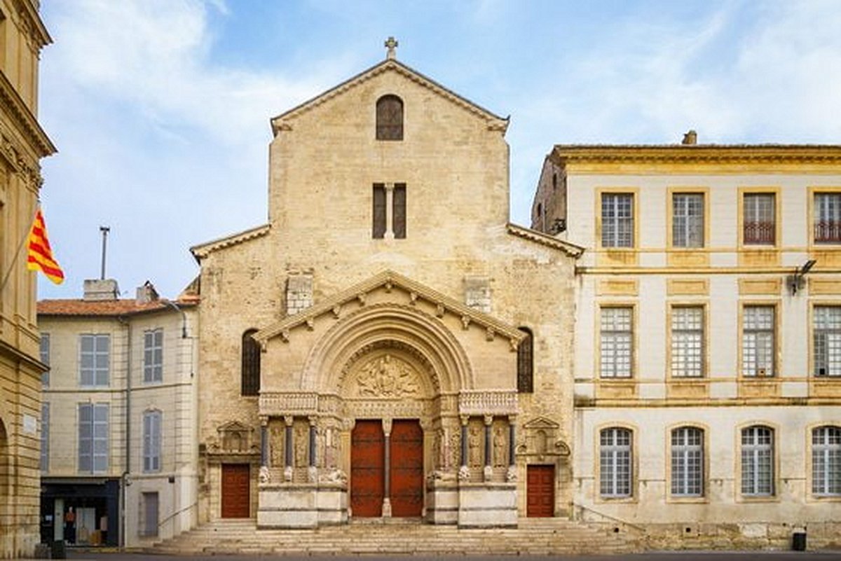 Traverser les époques dans les rues d’Arles