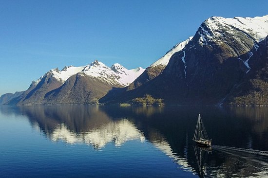 Hjørundfjord