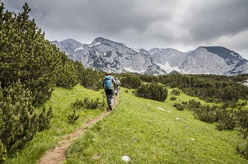Randonner dans les montagnes bosniaques
