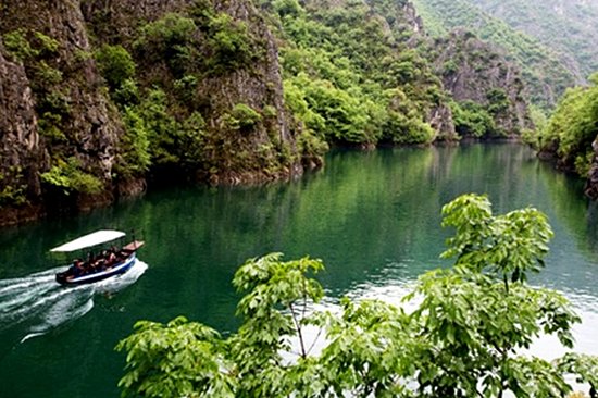 Exploration dans le Matka Canyon