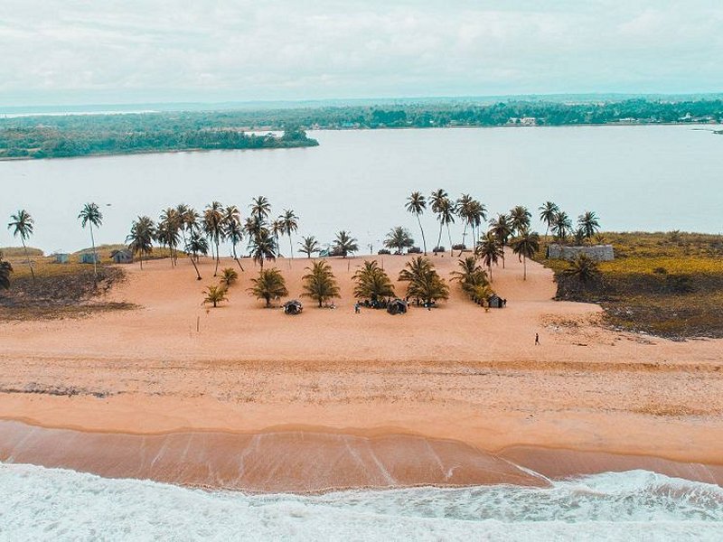 Grand-Lahou et ses villages de pêcheurs