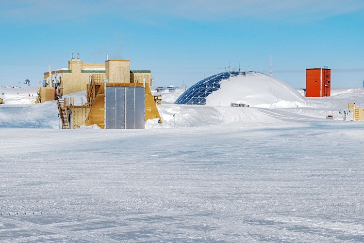 Station Amundsen-scott