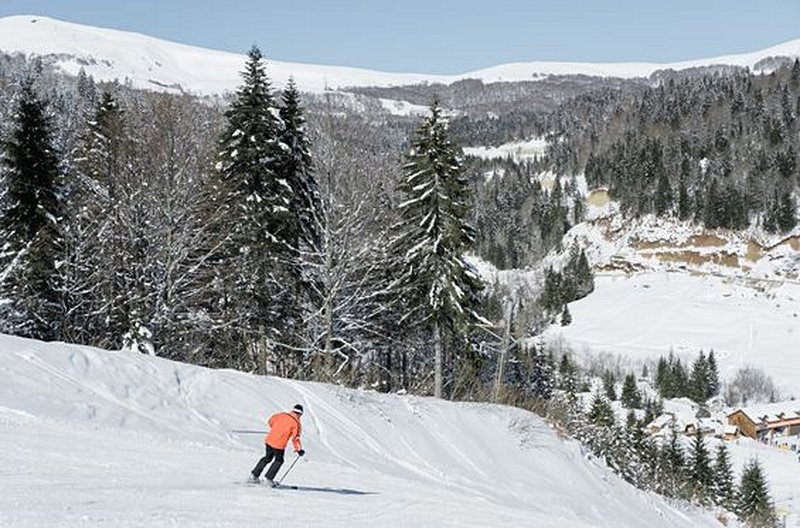 Descendre les pistes enneigées de Durmitor ou Biograd