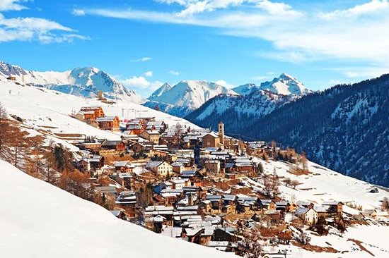 Faire du ski sur le domaine de Saint-Véran 