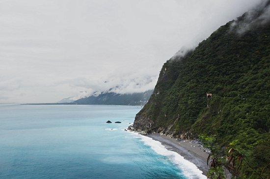 Ch'ing-shui Cliff