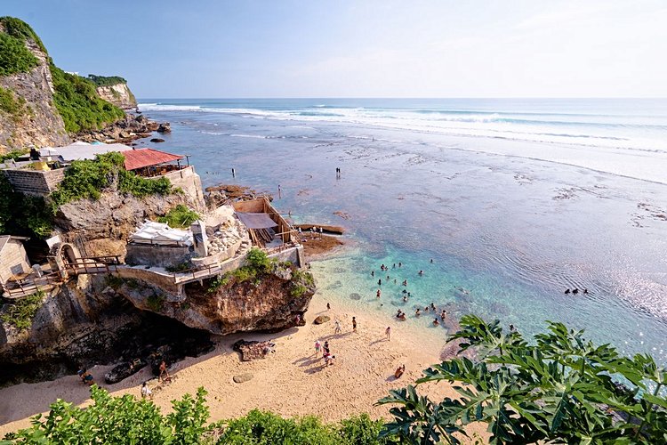 La plage d'Uluwatu 3