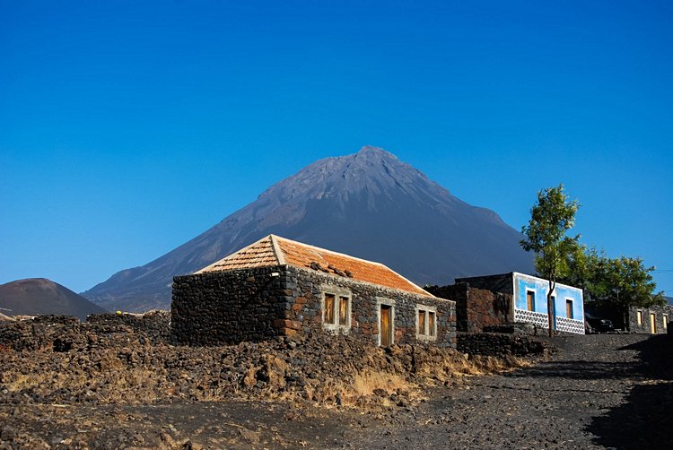 Le cône parfait du volcan de Fogo 2