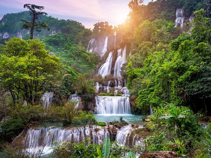 Thi Lo Su Waterfall
