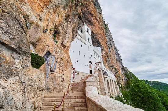 Le monastère d'Ostrog