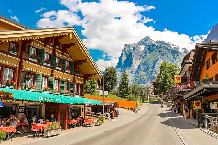 Grindelwald et l'Eiger