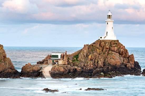 Le phare et le bunker de La Corbière