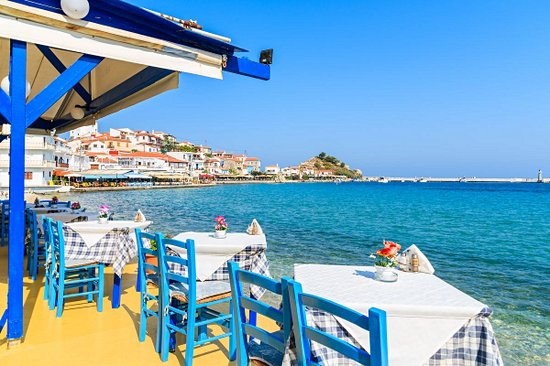 La cuisine traditionnelle de Samos et ses vignobles