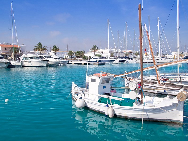 Profiter d'une excursion sur un bateau traditionnel