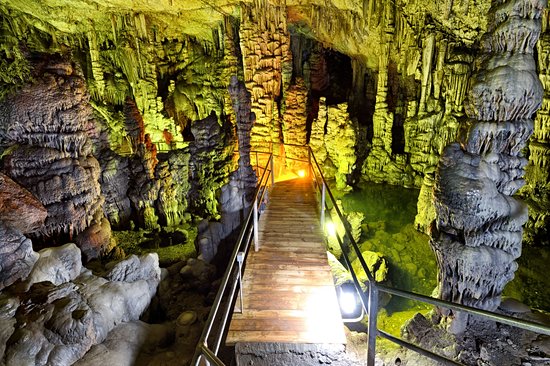 Grotte de Zeus