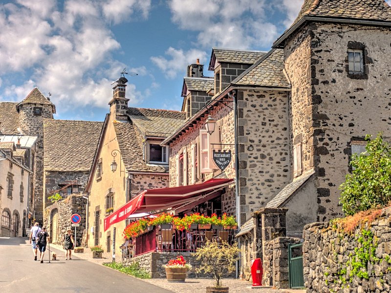 Salers : village médiéval de caractère