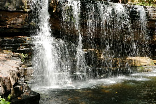 Les chutes de Kota et les chutes de Tanougou