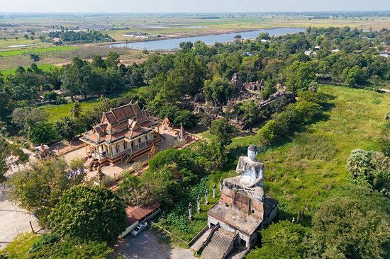 Wat Ek Phnom
