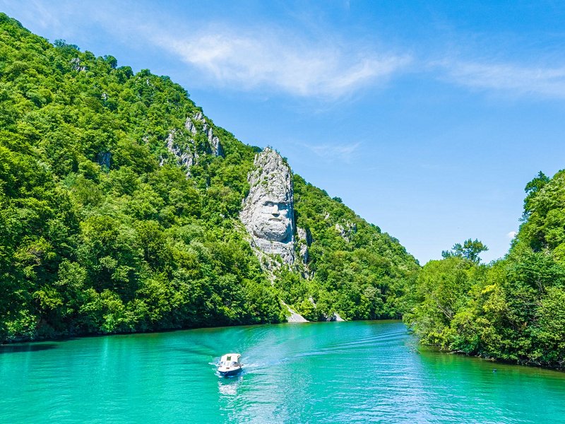 La sculpture de Décébal sur les bords du Danube