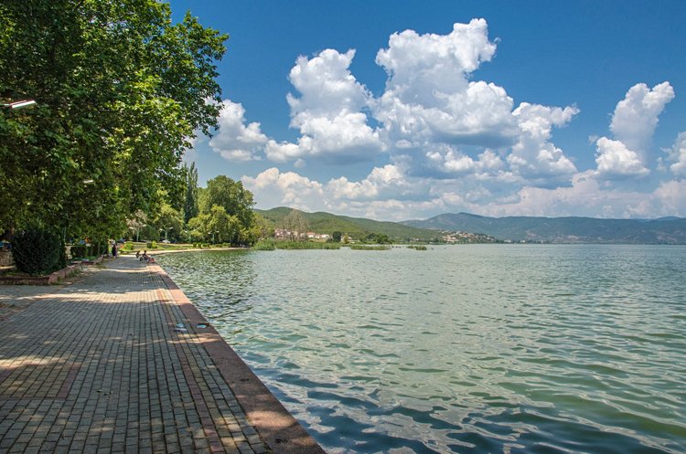 Le lac de Dojran
