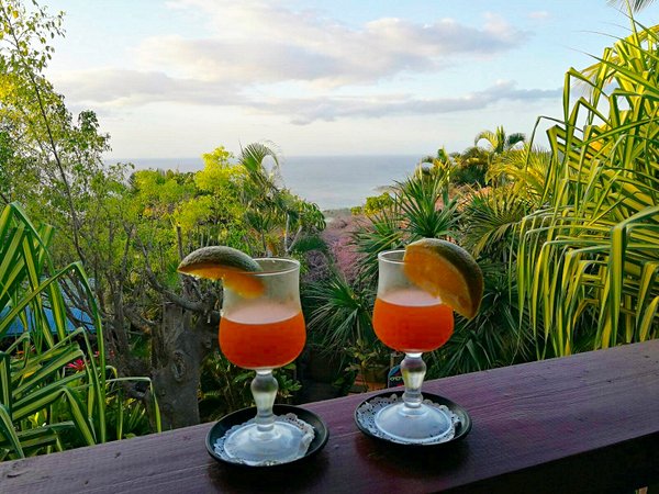 Apéro local au coucher du soleil