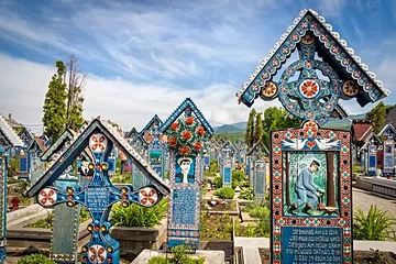 « Joyeux » cimetière de Sapanta