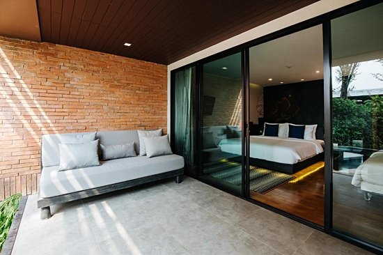 Cross Chiang Mai Riverside